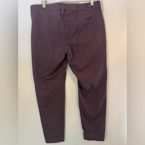Liverpool Petite Madonna Skinny Crop Pants in Aubergine Size 10/30P - Picture 3 of 13